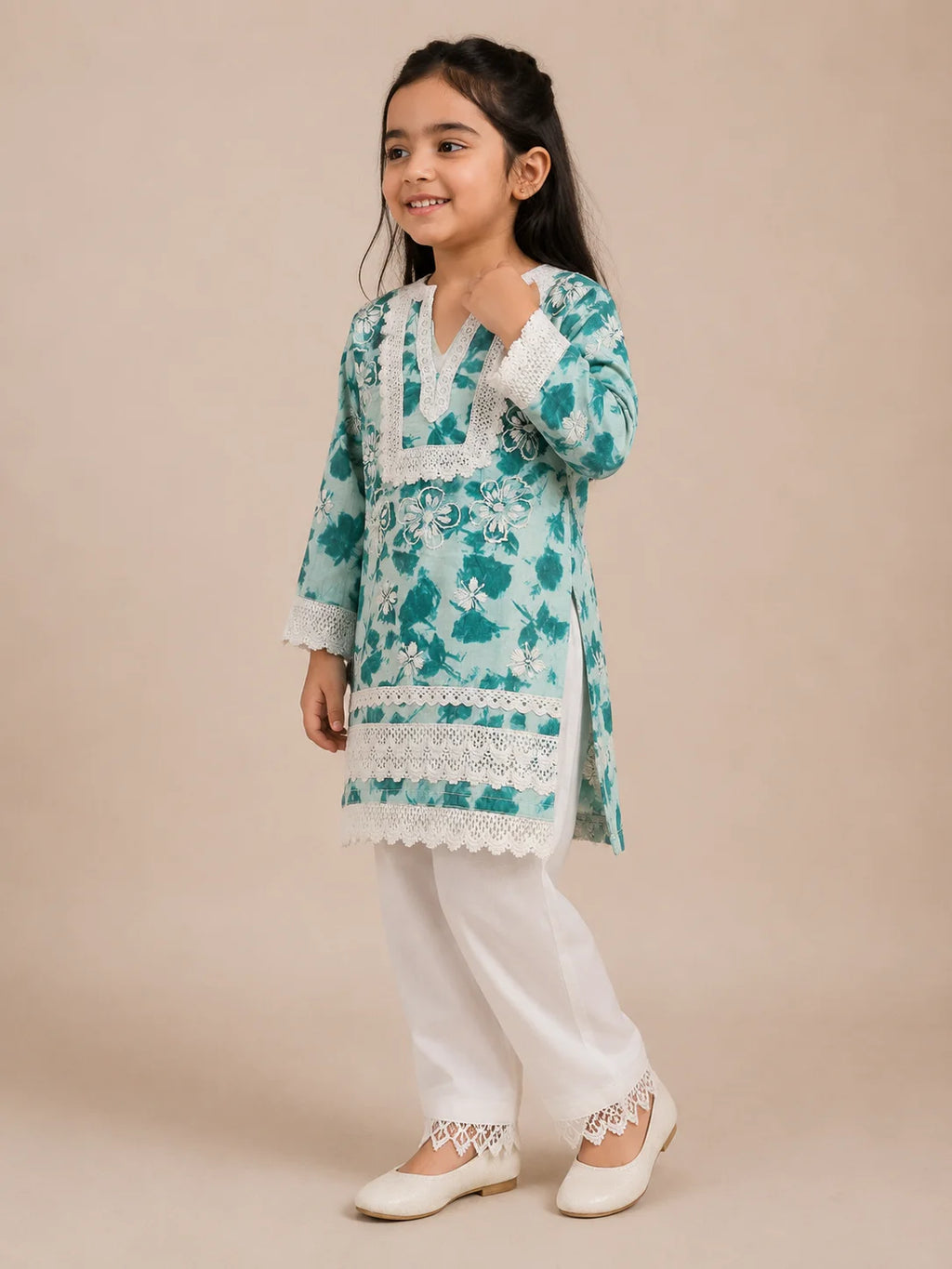 Girls Grey Floral Mumul Print Kurta Pant Set with Dupatta | Premium Kids Ethnic Wear | Tazaki Fashion
