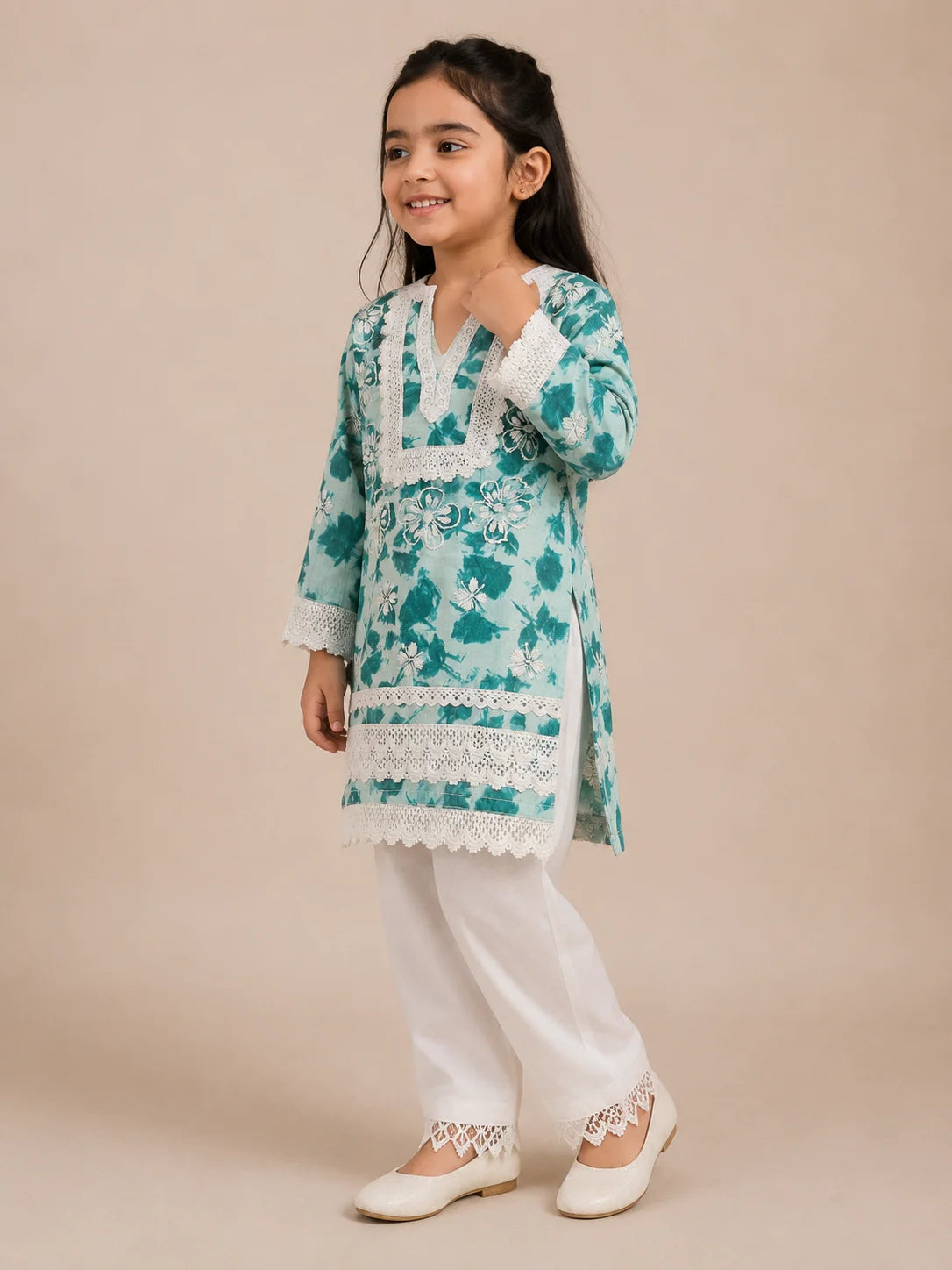 Girls Grey Floral Mumul Print Kurta Pant Set with Dupatta | Premium Kids Ethnic Wear | Tazaki Fashion